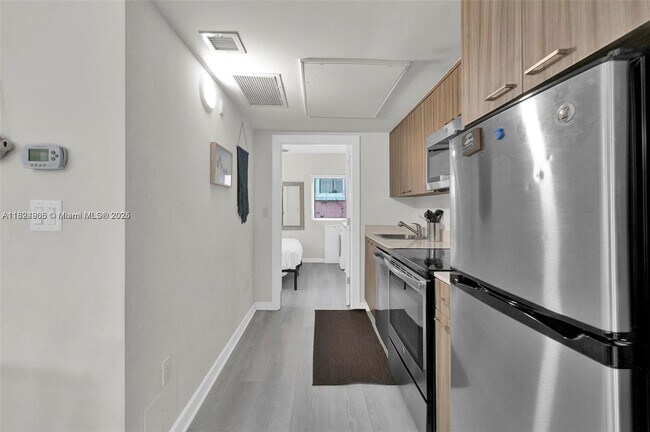 Building Photo - 740 Meridian Ave