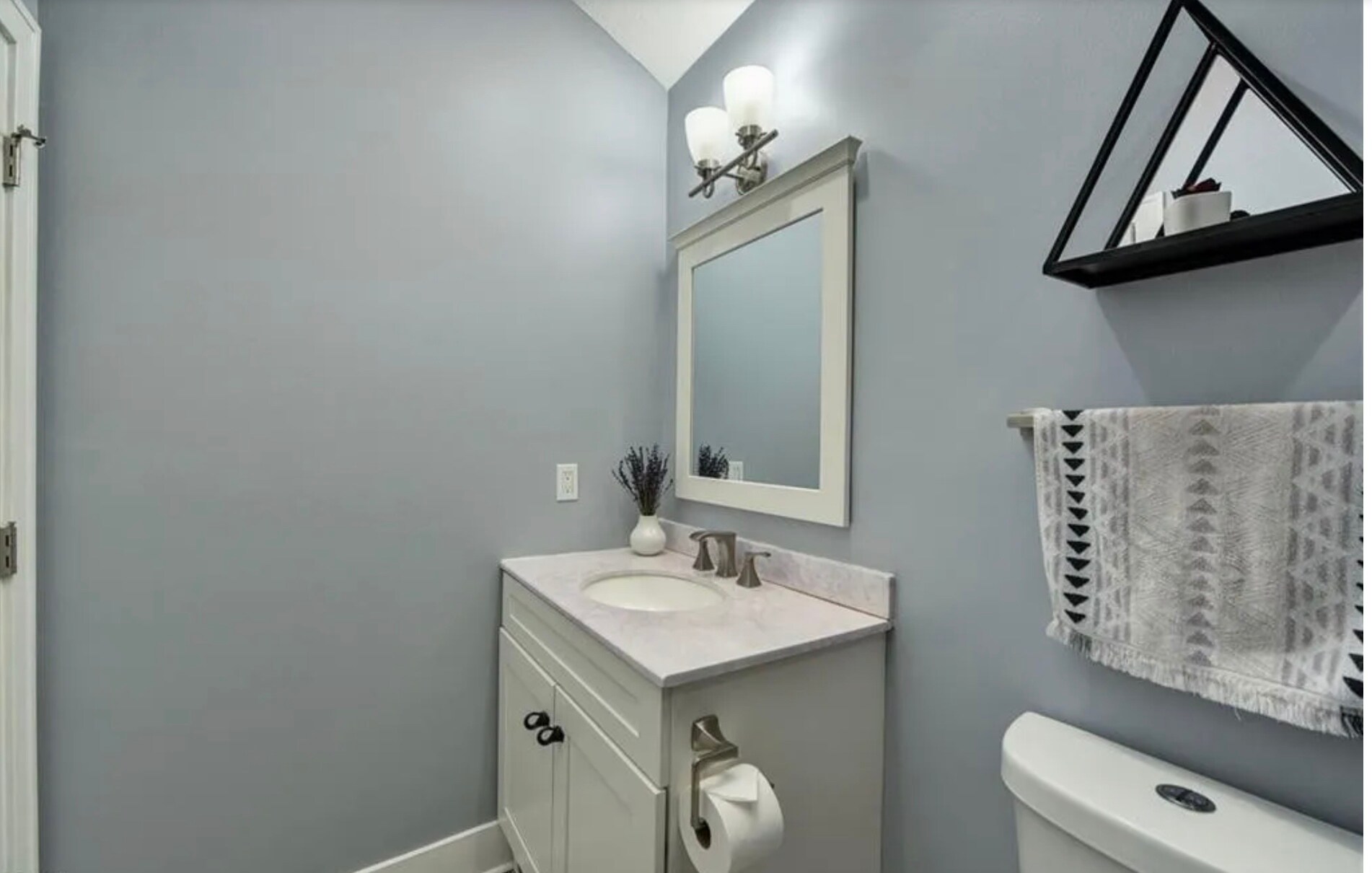 Building Photo - 4424 Bridge Ave