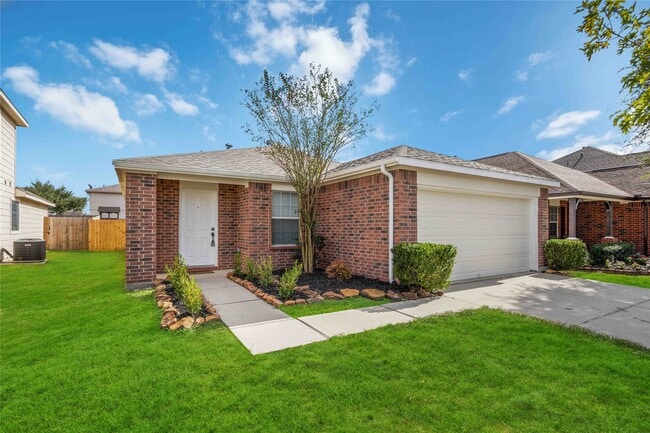 Building Photo - 1827 Cold River Dr