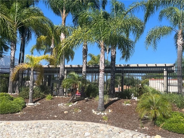 Building Photo - 2248 Tulip Ave