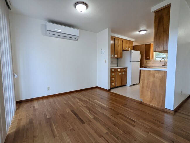 Building Photo - Great 3-Bedroom, 1.5-Bath Home In South Eugene!