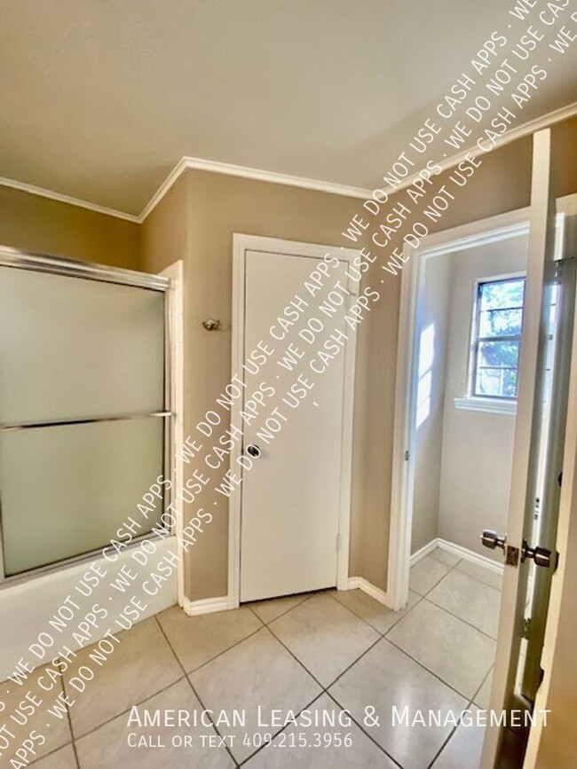 Building Photo - 8 La Costa Cir