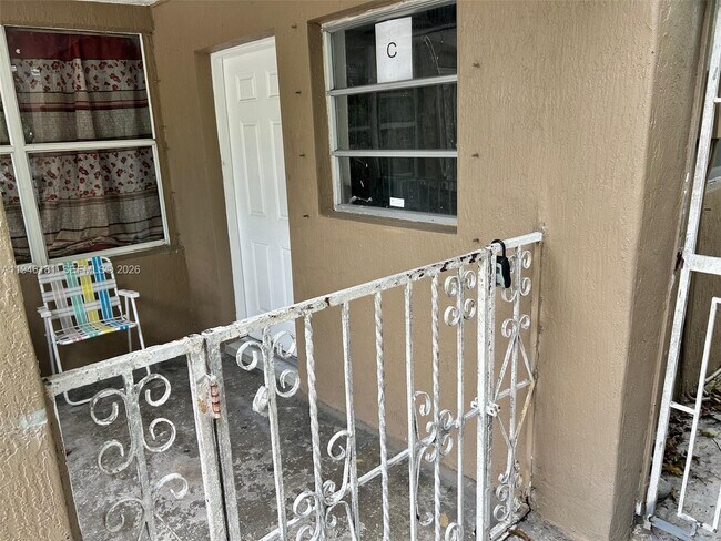 Building Photo - 261 NW 49th St