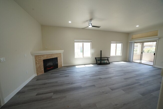 Building Photo - 8985 S Durango Dr