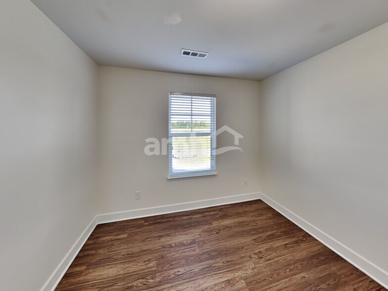 Building Photo - 531 Drema Ct
