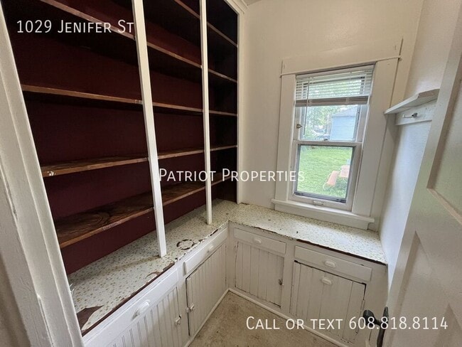 Building Photo - 1029 Jenifer St