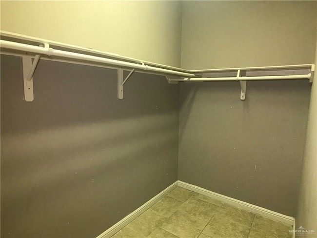 Building Photo - 41 Quince Ave