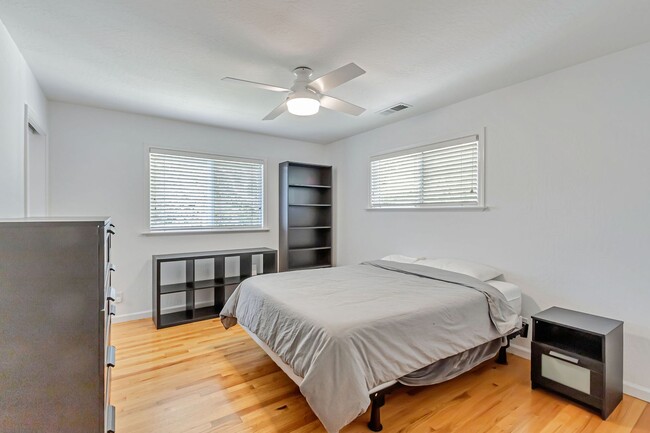 Building Photo - Executive Almaden Valley Home