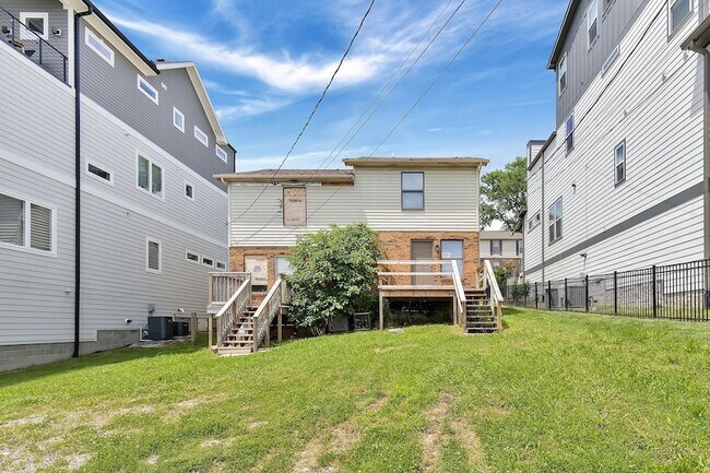 Building Photo - 3319A Felicia St