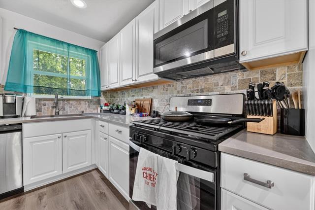 Building Photo - 324 N Shore Pl