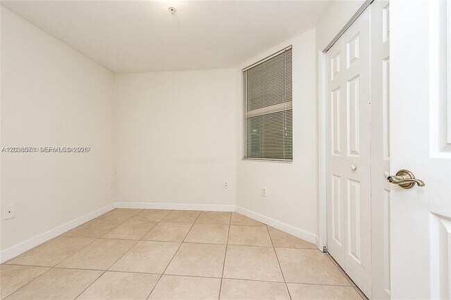 Building Photo - 10901 NW 83rd St