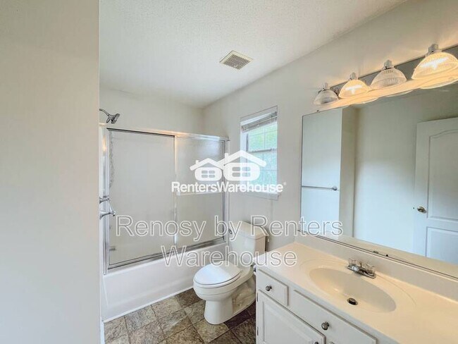 Building Photo - 601 Whisper Walk
