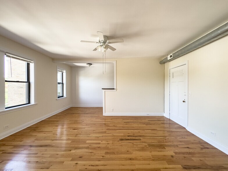 Building Photo - 385 Park Ave