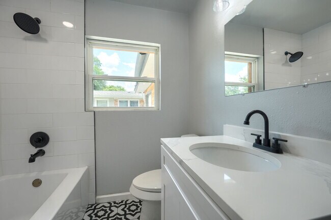 Building Photo - 2329 San Medina Ave