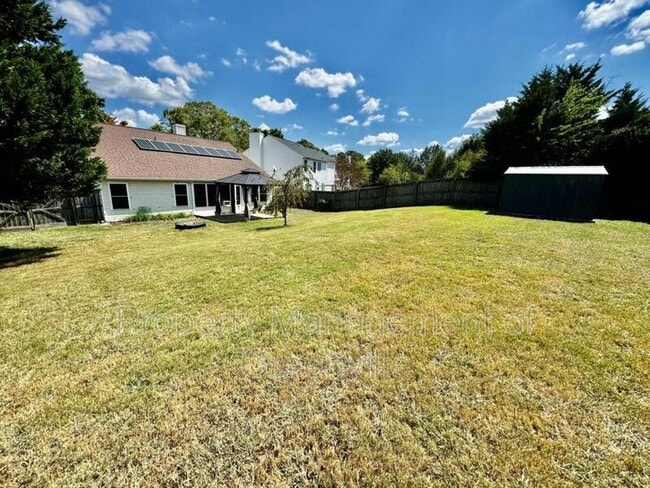 Building Photo - 603 Fairview Lake Way
