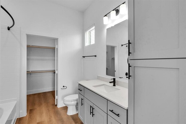 Building Photo - 1408 Forward Dr