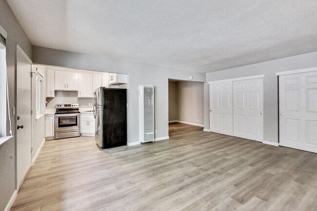 Building Photo - 2240 Angela Ct