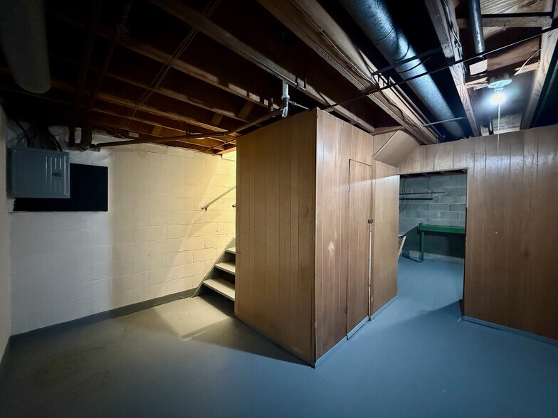 Building Photo - 241 Euclid Ave