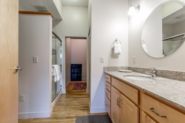 Building Photo - ALL UTILITIES INCLUDED - Furnished Downtow...