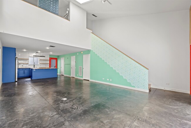 Building Photo - 5221 Blossom St