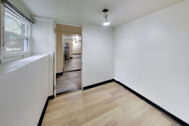 Building Photo - 5359 W Berenice Ave