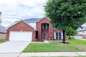 Building Photo - 2108 White Rock Ln
