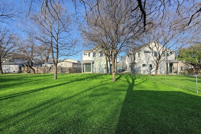 Building Photo - 600 Springdale Rd