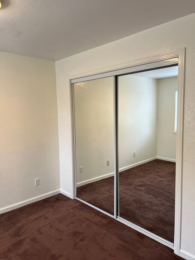 Building Photo - 58 Marys Ave