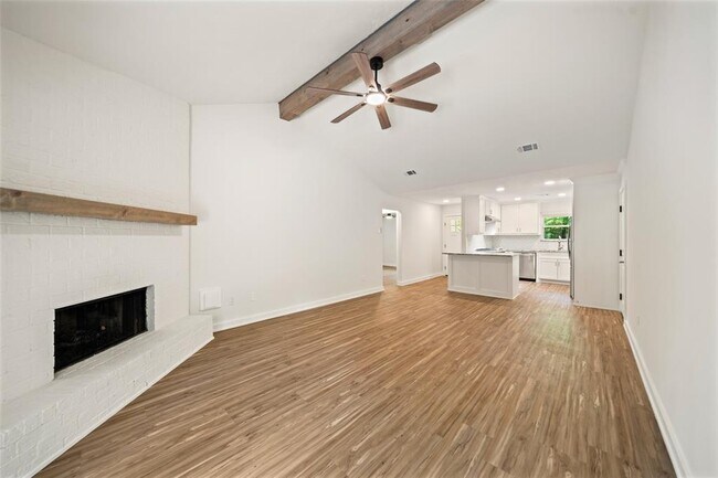 Building Photo - 18 Tulip Hill Ct