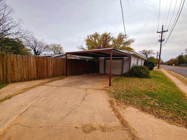 Building Photo - 2520 38th St