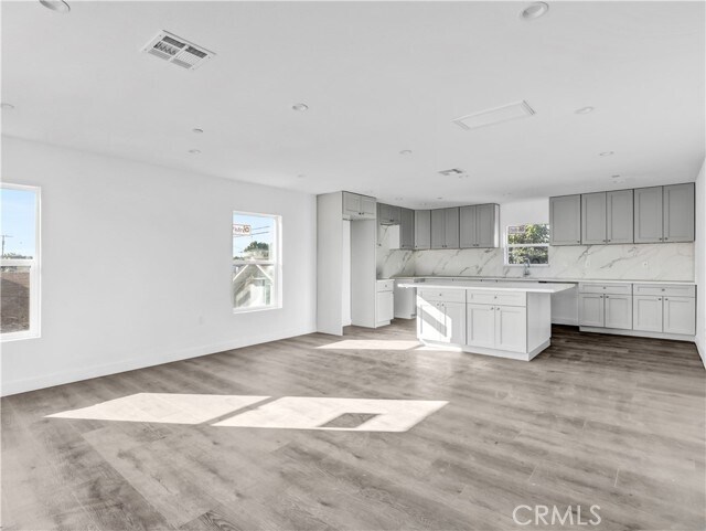 Building Photo - 1231 S Rowan Ave