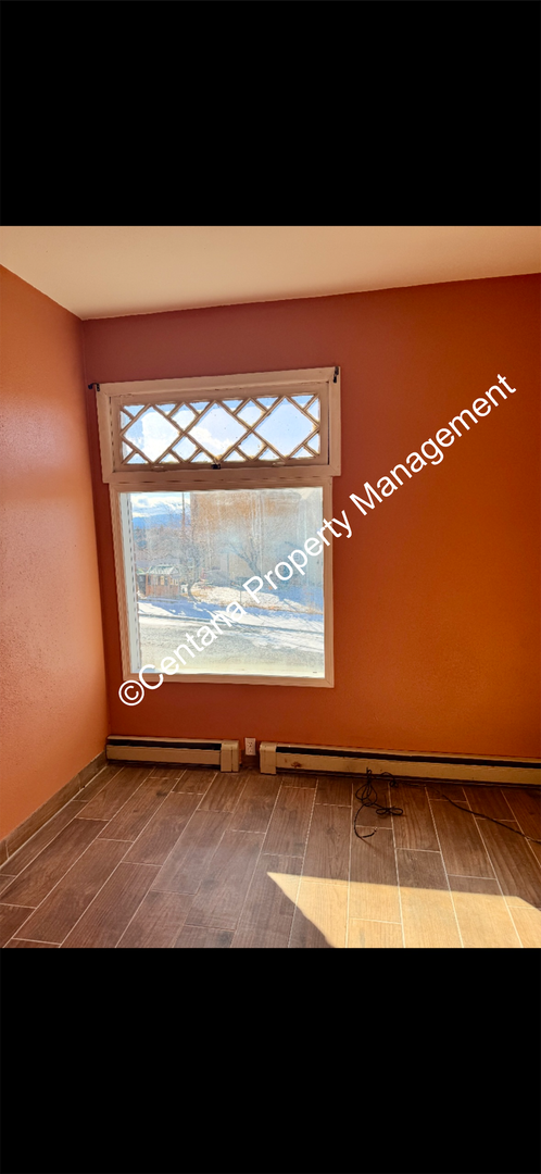 Building Photo - 601 W Mercury St