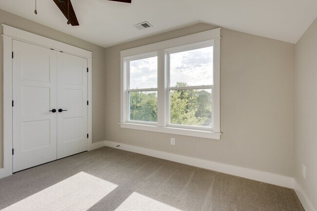 Building Photo - 6006 Obrien Ave