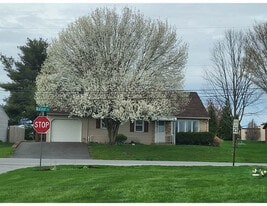Building Photo - 821 Walnut St