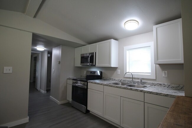 Building Photo - 3440 W 126th St S