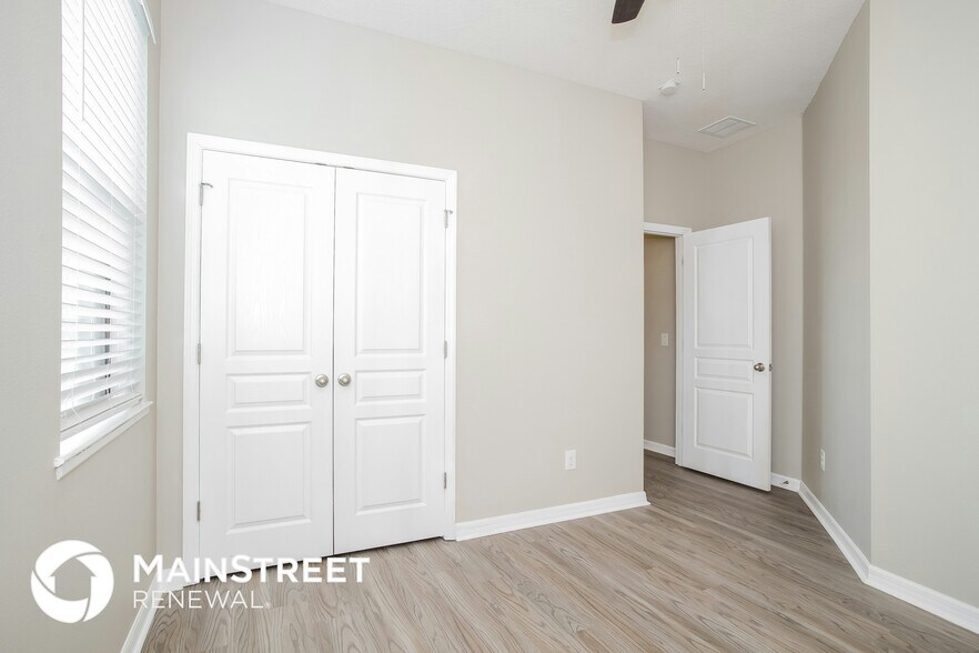 Building Photo - 4632 Doral Park Ave