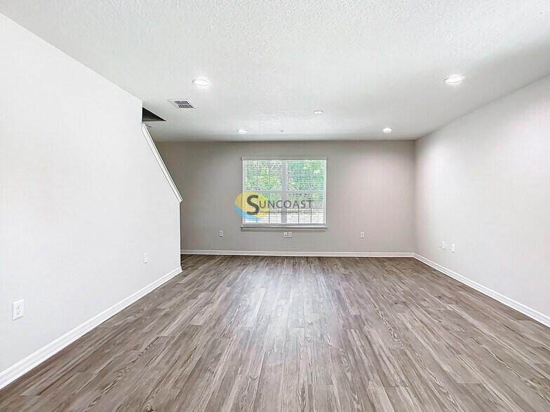 Building Photo - 3821 SW 43rd Ct