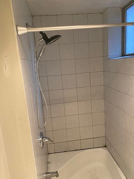 Bathroom - 1211 Buena Vista St
