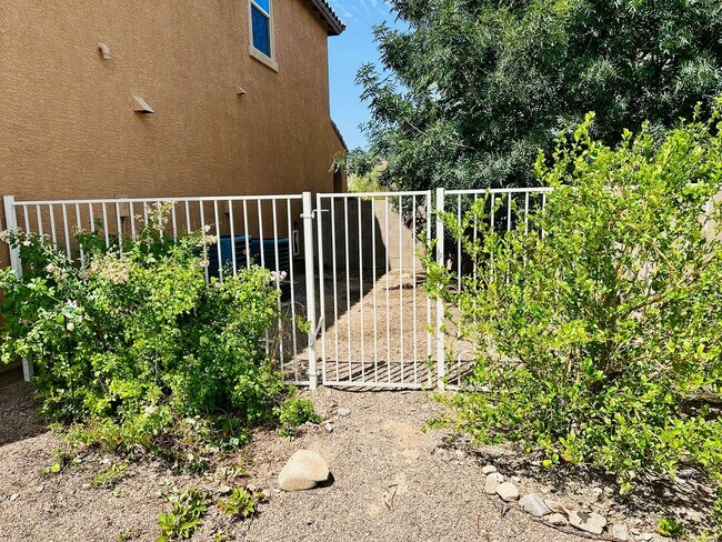 Building Photo - Stunning 2 story home in Oro Valley!!