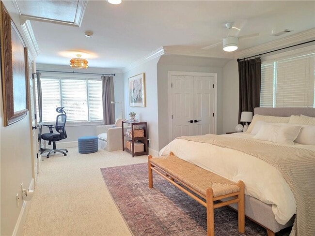 Building Photo - 2076 Anderson Dr SE