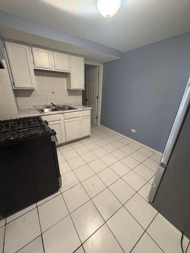 Building Photo - 2622 W Luther St