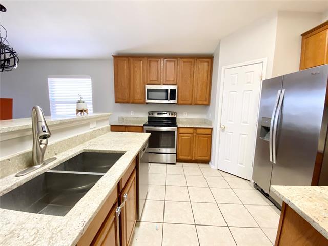 Building Photo - 11050 Mansfield Dr