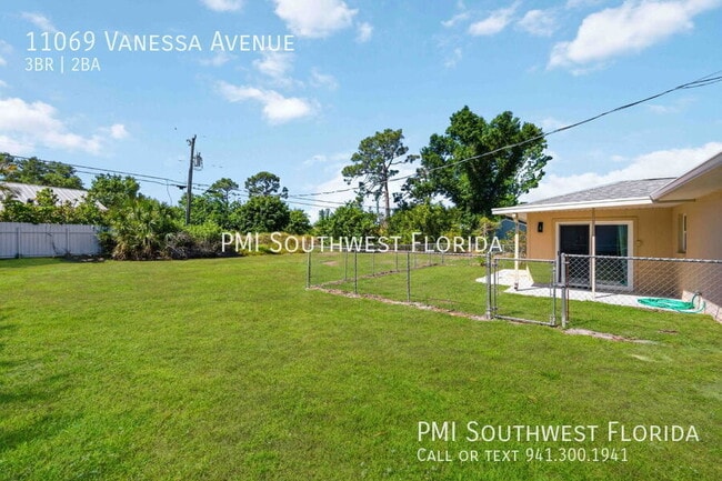 Building Photo - 11069 Vanessa Ave