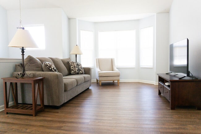 Enjoy your temporary home in comfort. - 485 Colby Ct