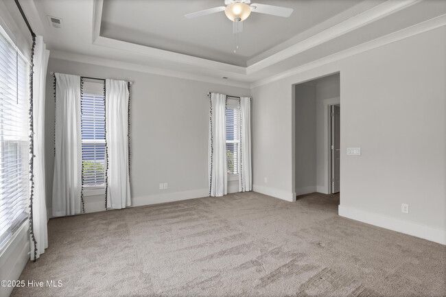 Building Photo - 730 Edgerton Dr
