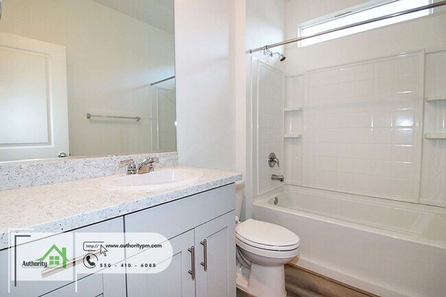 Building Photo - 3010 Silverstone Dr