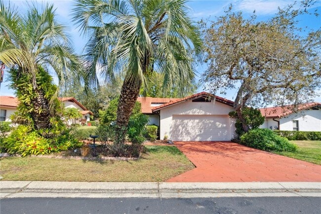 Primary Photo - 2637 Sunburst Ct