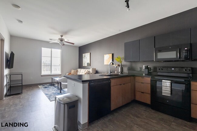 Building Photo - 2621 S Jefferson Ave