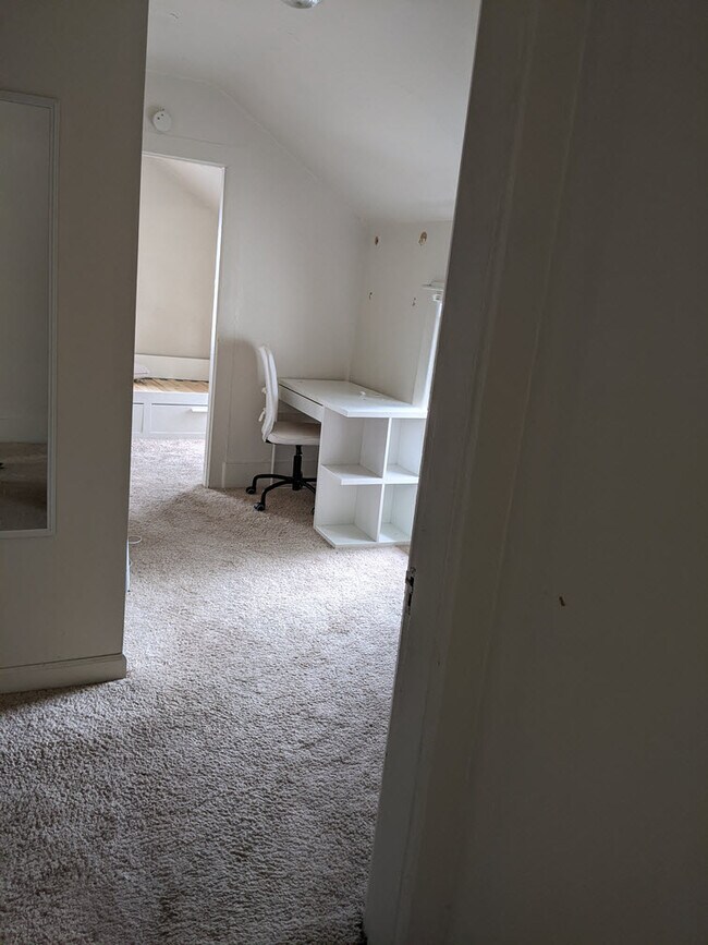 Building Photo - 501 W Forest Ave