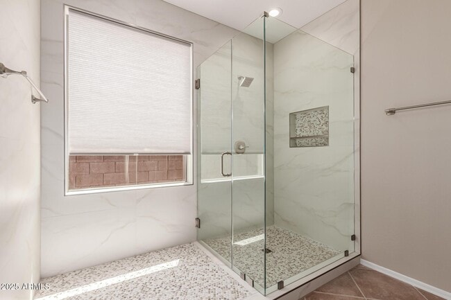 Building Photo - 1744 W Turtle Hill Dr